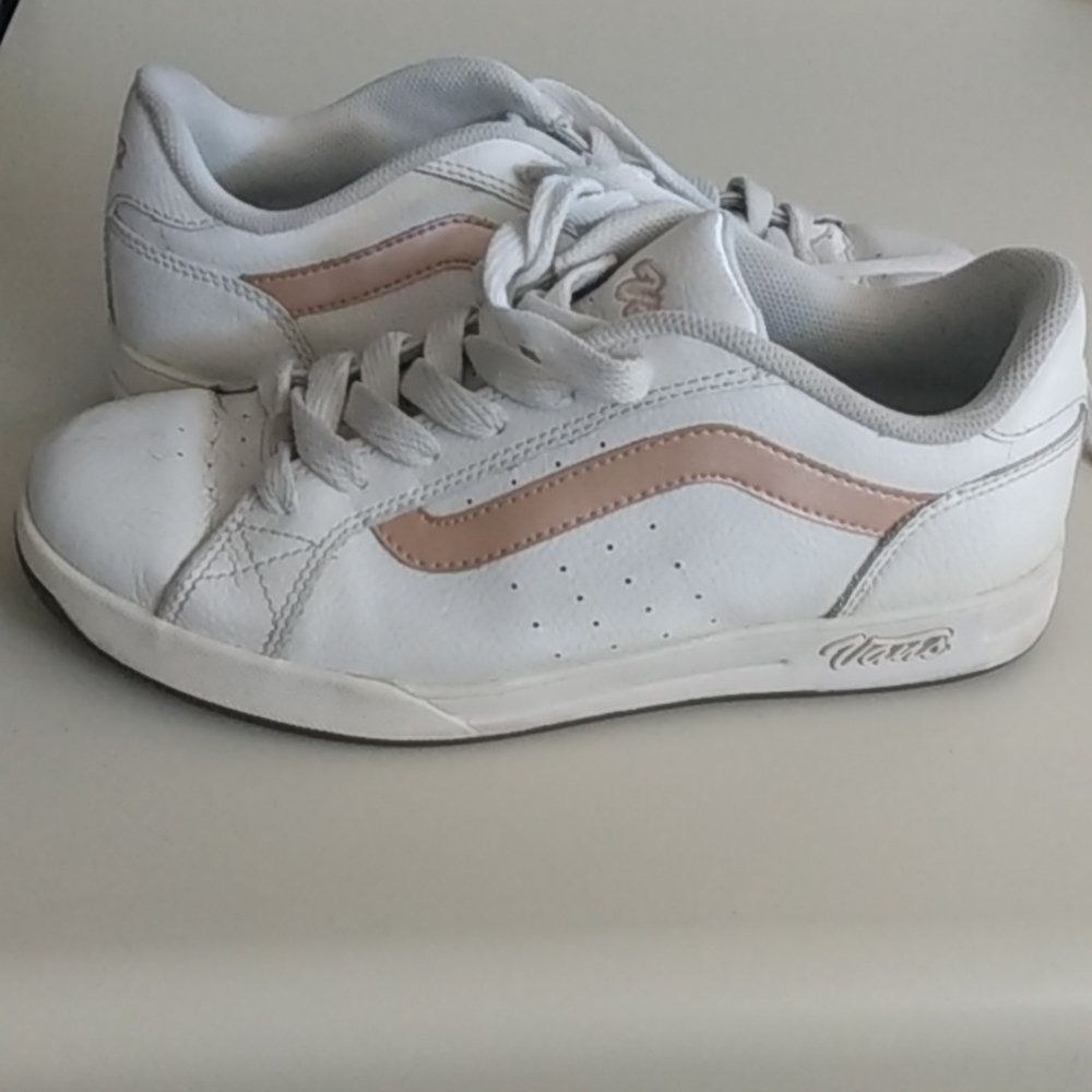 COPY - Vintage VANS Shoes. White Leather Gold Vans Logo. Giulietta Style. Women…